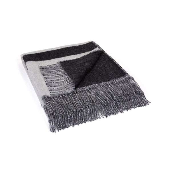 Black and white online throws